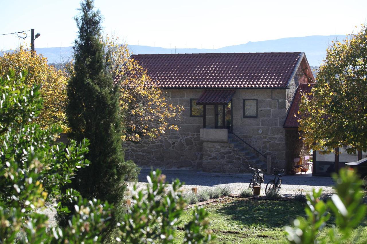 Villa Casas Do Pinheiro Grande à Fornos de Algodres Extérieur photo